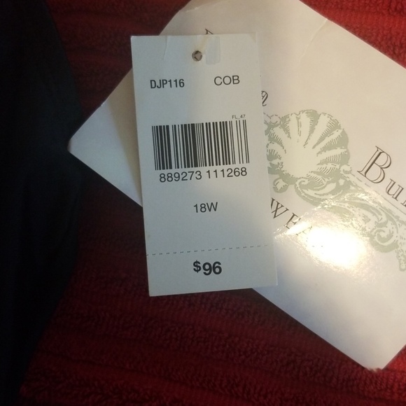 Swimsuit - Picture 3 of 4